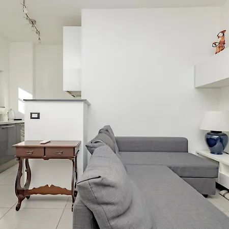 Xenia - Quiet And Cozy Two-room דירה מילאנו