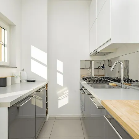 Xenia - Quiet And Cozy Two-room דירה